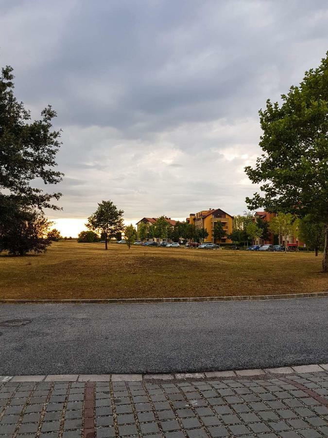 Eliza 1 Birdland Golf Apartman Buk Luaran gambar